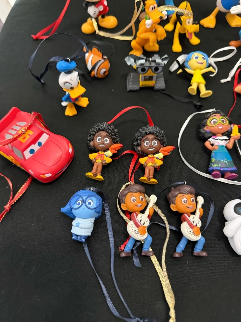 Disney Kids Character Ornament Set - Mixed Colors